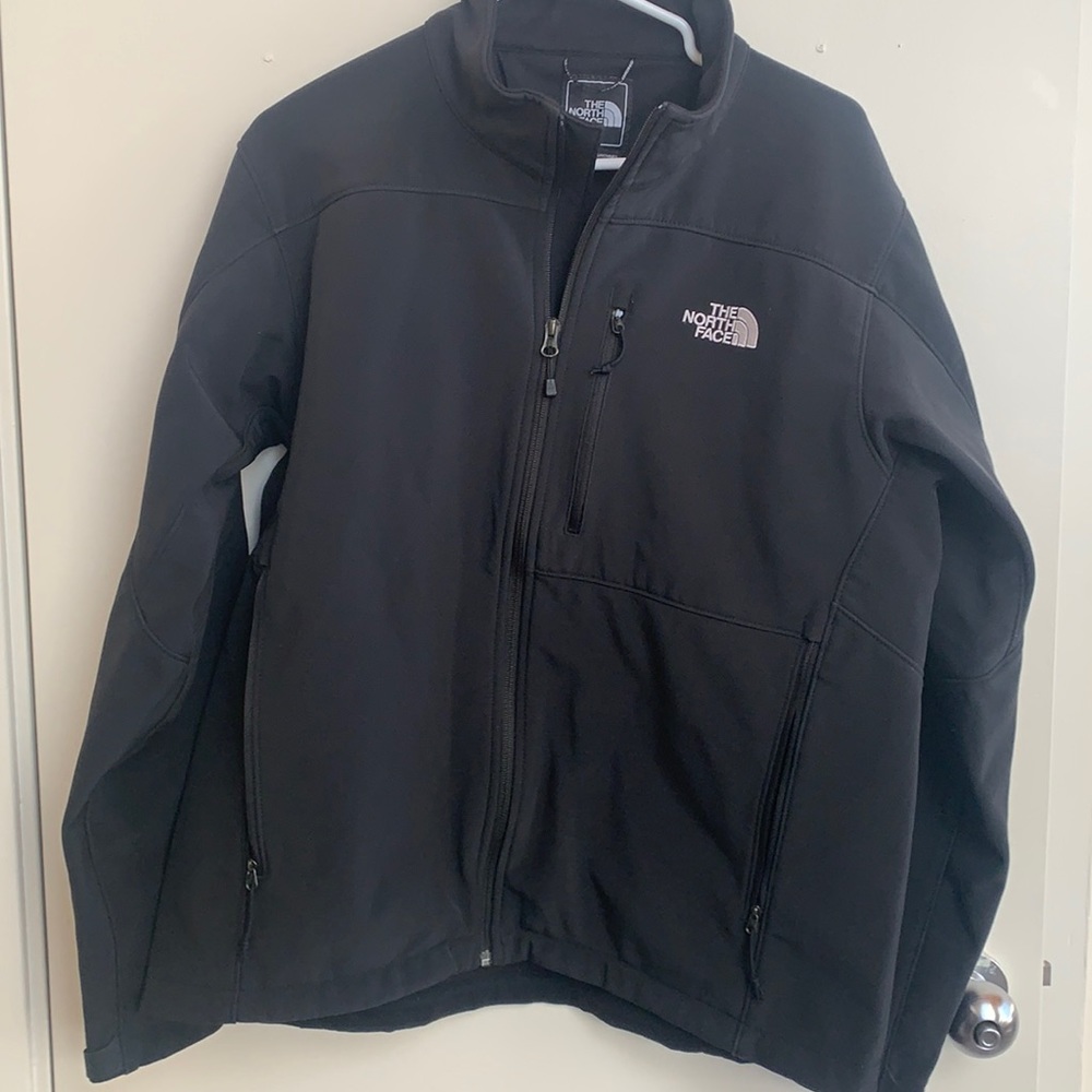 Men’s black north face soft shell jacket